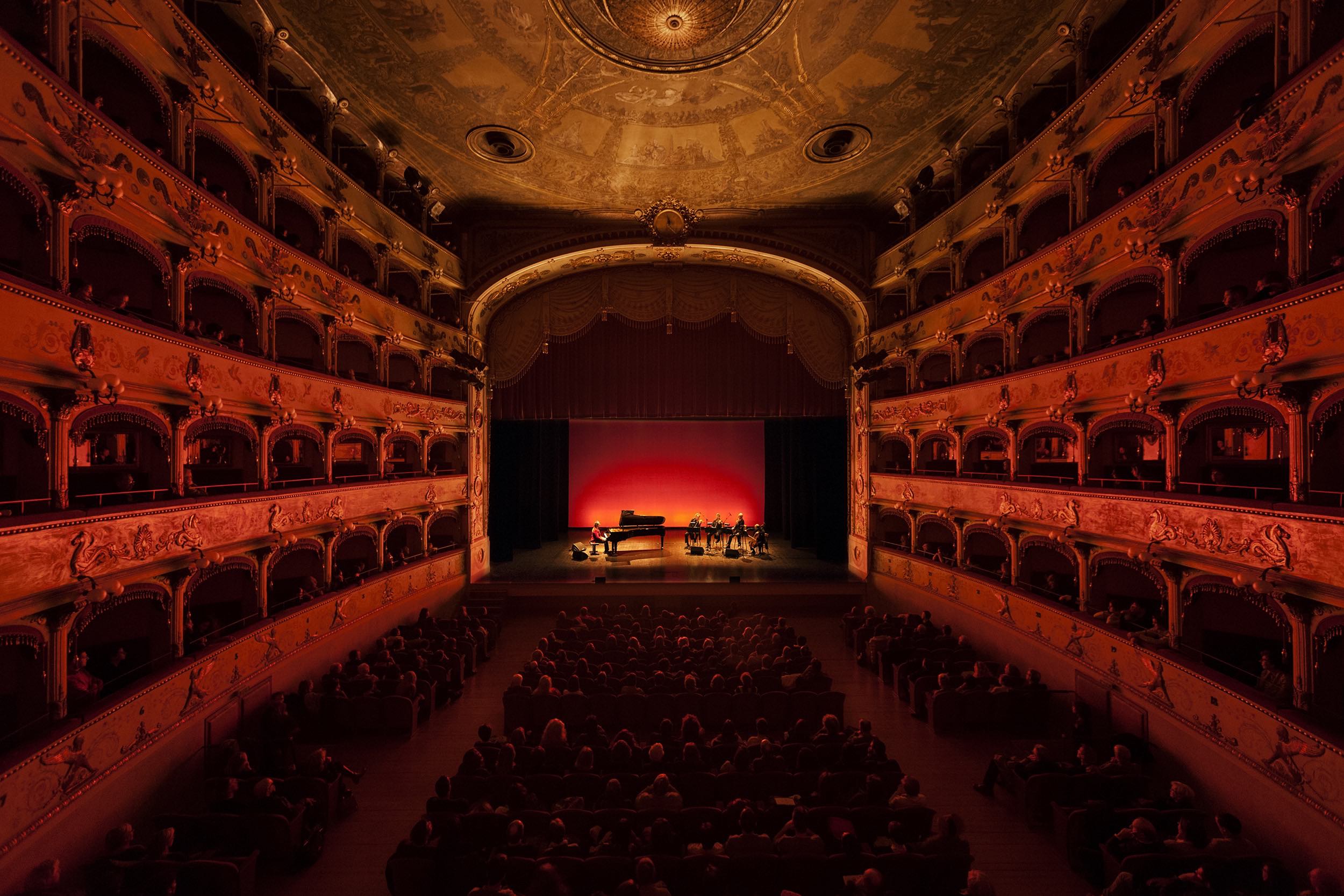 Copia_di_Ferrara_Blind_Date.jpg